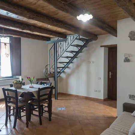 Tra... Incanto E Natura Tatil Evi